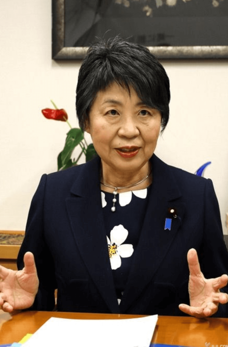 上川陽子の家系図がわかりやすい｜夫の経歴と娘たちの現在・生い立ちまとめ