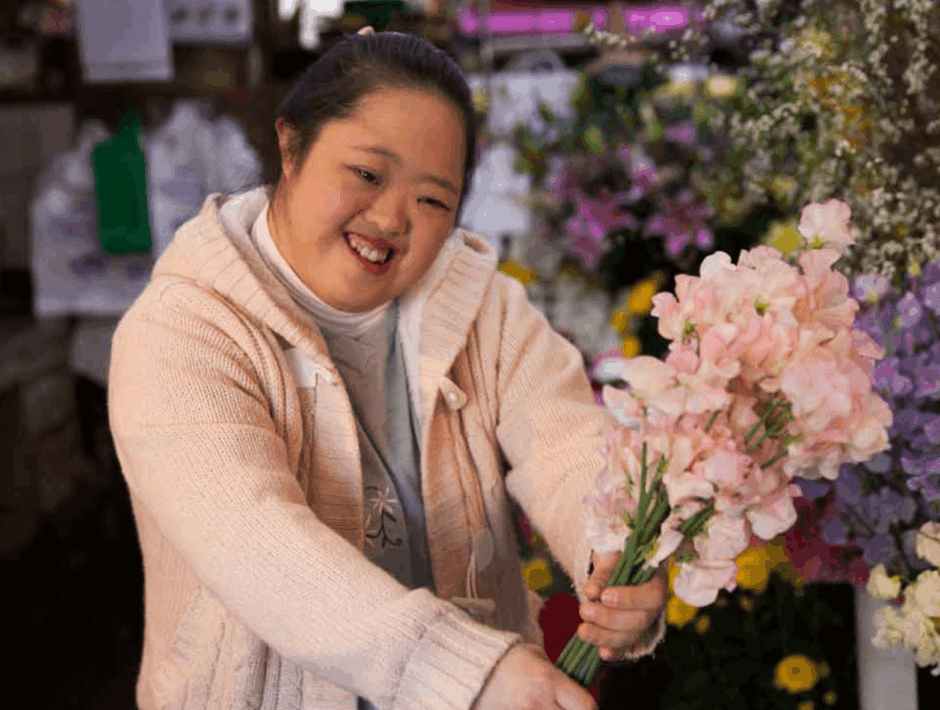 金澤翔子の年収が高い理由を作品値段と活動実績から詳しく解説
